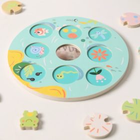 CLASSIC-WORLD-Lotus-Leaf-Sensory-Game-Match-Shapes-and-Colors-3
