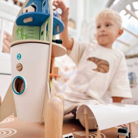 CLASSIC-WORLD-Wooden-Rocket-Childrens-House-Figurines-Accessories-2