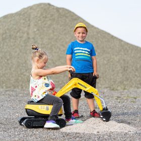 FALK-Komatsu-Excavator-Rotating-Shovel-Helmet-1