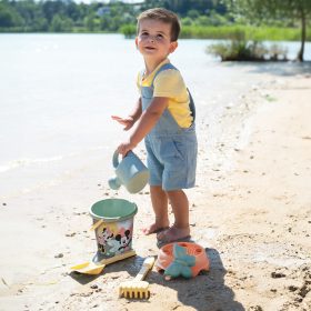 SMOBY-GREEN-Bucket-with-Sand-Accessories-and-Bioplastic-Watering-Can-1