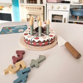 TOOKY-TOY-Wooden-Birthday-Cake-with-Turnip-Candles-1