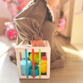 WOOPIE-BABY-Flexible-Sensory-Cube-Sorter-for-Children-Colorful-Shapes-11-pcs-1