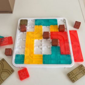WOOPIE-Creative-Space-Puzzle-Logic-Board-Game-2