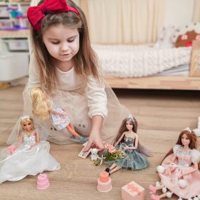 WOOPIE-ROYAL-Emi-Doll-in-an-Elegant-Tulle-Dress-with-a-Bow-and-Bouquet-1