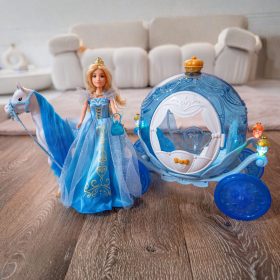 WOOPIE-ROYAL-Ice-Princess-Lily-Doll-and-Magic-Carriage-Accessories-3