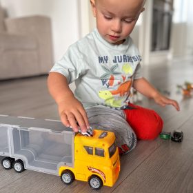 WOOPIE-Truck-Transporter-2in1-Dinosaur-Set-Model-3