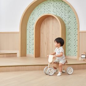 VIGA-PolarB-Wooden-Polar-Bear-Ride-On-with-Soft-Wheels-2