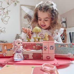 WOOPIE-Camper-2-in-1-XXL-Dollhouse-Set-3